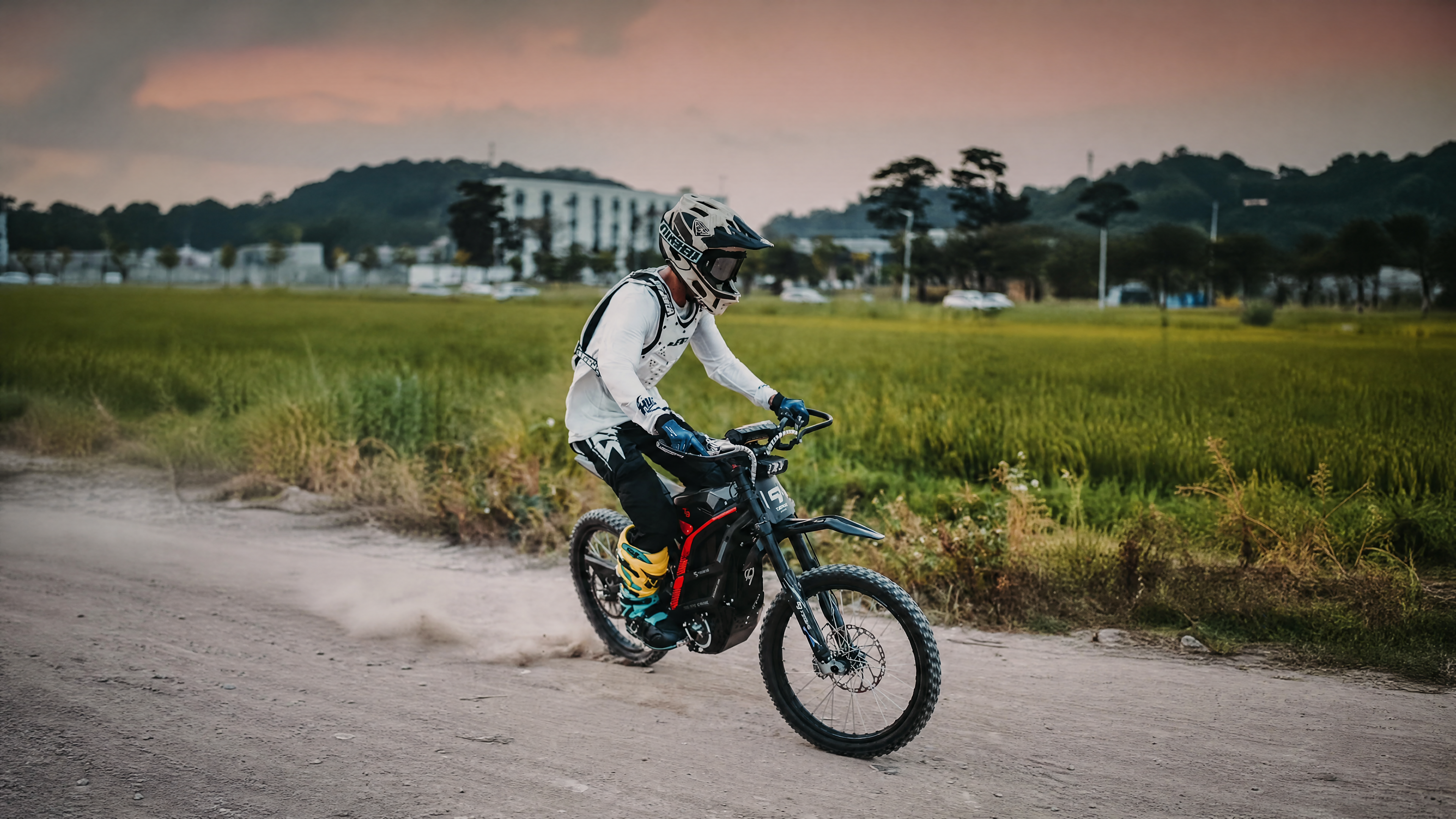 79BIKE Falcon Pro Electric Dirt Bike — team riding